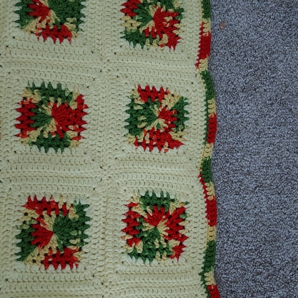 Handmade Crocheted Butter Yellow Red Green Throw Lap Blanket Afghan Granny 24x30 - Picture 4 of 11